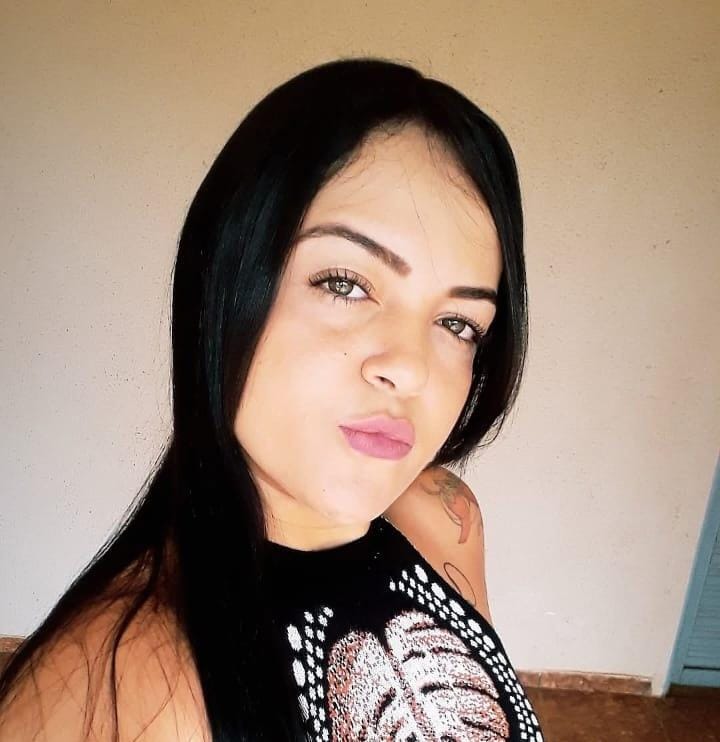 MULHER É EXECUTADA A TIROS DENTRO DE CASA EM SARANDI
