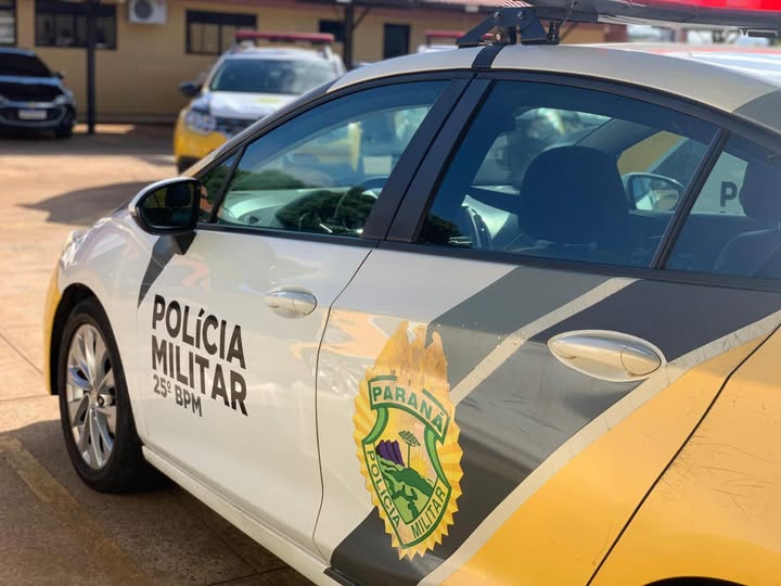 MOTOCICLISTA É ATINGIDO POR CARRO E DESMAIA, E MOTORISTA FOGE SEM PRESTAR SOCORRO