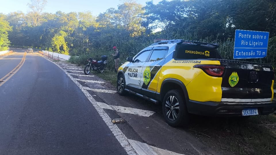 HOMEM FICA FERIDO AO SOFRER QUEDA COM MOTOCICLETA, NA PR-082, EM CIANORTE