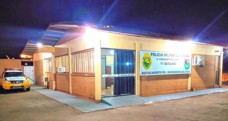 Engenheiro Beltrão: Homem é conduzido pela PM após desacato durante bloqueio de procissão religiosa