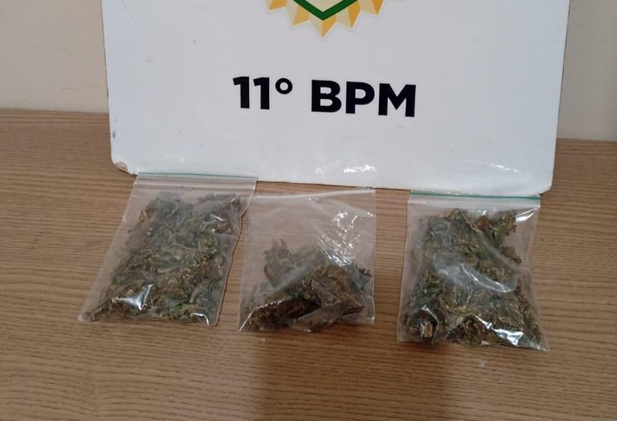 Dois homens são detidos com drogas nas proximidades da rodoviária de Campo Mourão