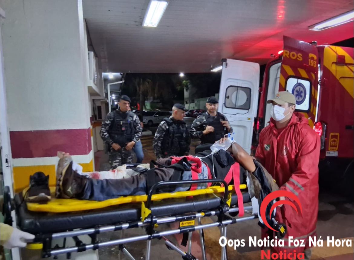 Taxista paraguaio é assaltado e criminosos trocam tiros com a PM; um é ferido