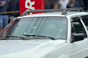 Após efetuarem venda de ouro, pai e filho são atingidos por disparos de arma de fogo durante assalto