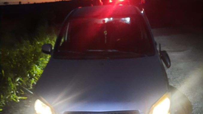 Motoristas saem ilesos em colisão entre carro e ônibus, na PR-463