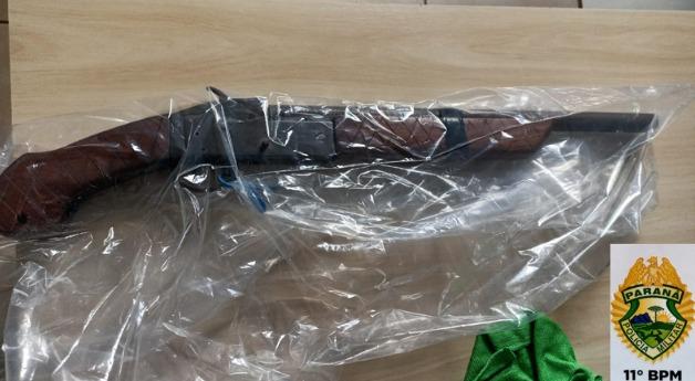 Polícia cumpre mandados de busca na zona rural de Iretama e apreende arma de fogo, droga e dinheiro