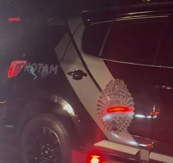 CAMPO MOURÃO: Homem é preso com porções de crack ao sair de terreno baldio no Parque das Acácias