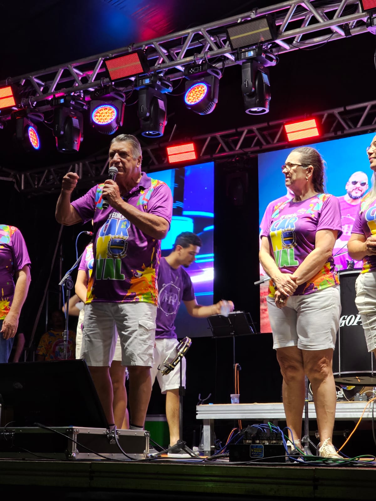 Carnaval Popular de Rua de Peabiru reúne mais de 4 mil pessoas na primeira noite