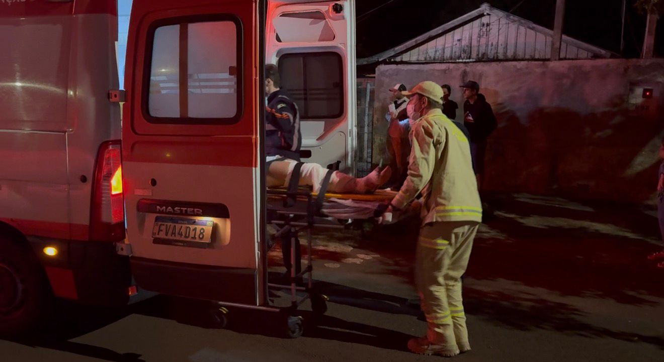 ACIDENTE DEIXA DUAS JOVENS FERIDAS E MOTORISTA FOGE DO LOCAL EM CAMPO MOURÃO