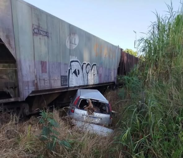JANDAIA DO SUL: novo acidente com trem deixa motorista ferido em cruzamento próximo ao Panela de Pedra