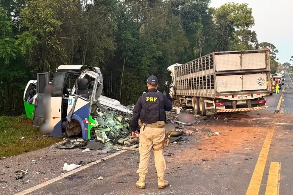 Número de mortos em acidente na BR-373 sobe para 23 no Paraná; PRF divulga detalhes do caso